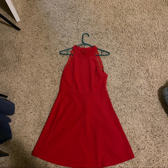 Red dress that is in good condition - Picture 1 of 2